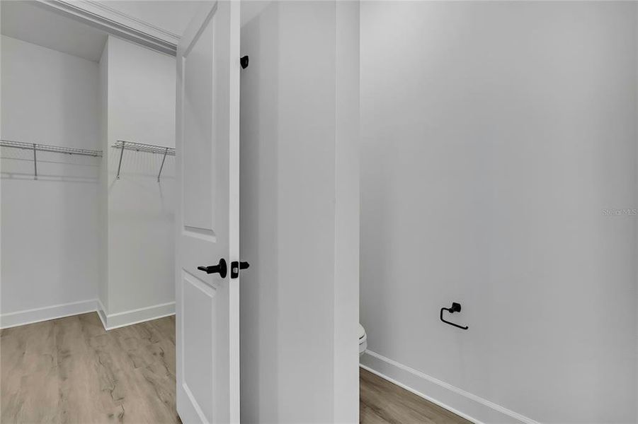 Spacious, unfurnished interior of a new home in , Weeki Wachee (Image 34).