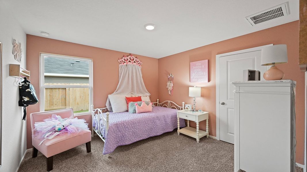 Furnished interior view inside a new home in Silverthorne, Conroe (Image 19).
