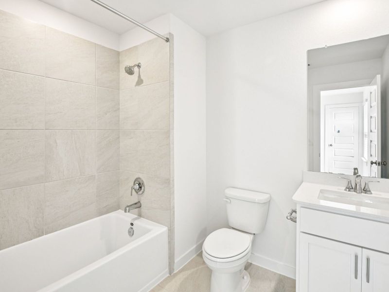 Furnished interior view inside a new home in Stewart's Ranch, Conroe (Image 13).