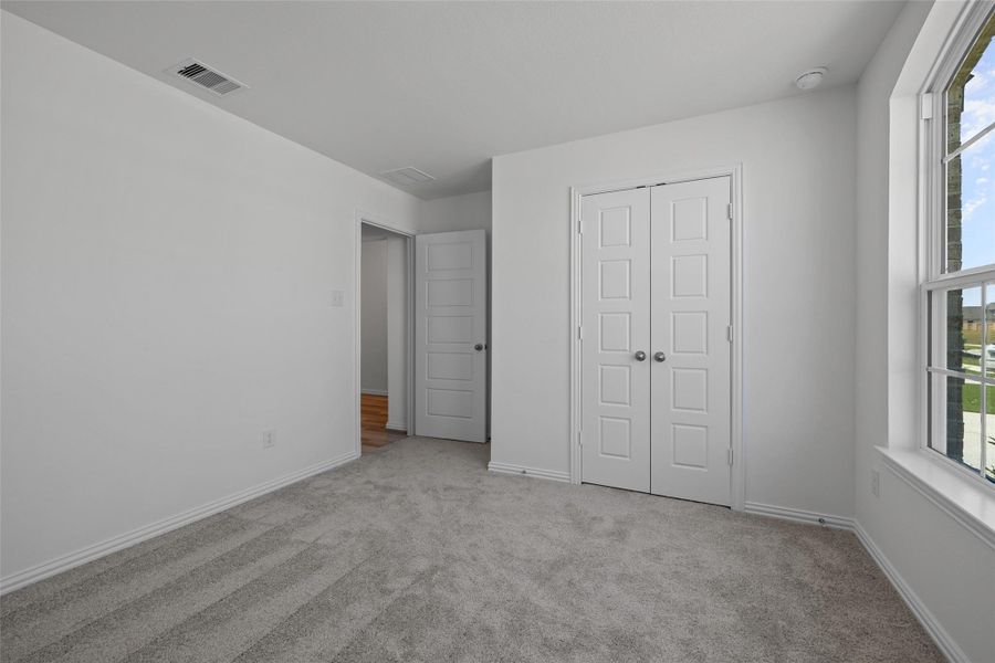 Spacious, unfurnished interior of a new home in Oakwood Estates, Waller (Image 20).