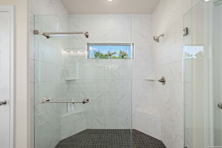 Close-up of interior finishes inside a home in , Bandera (Image 20).