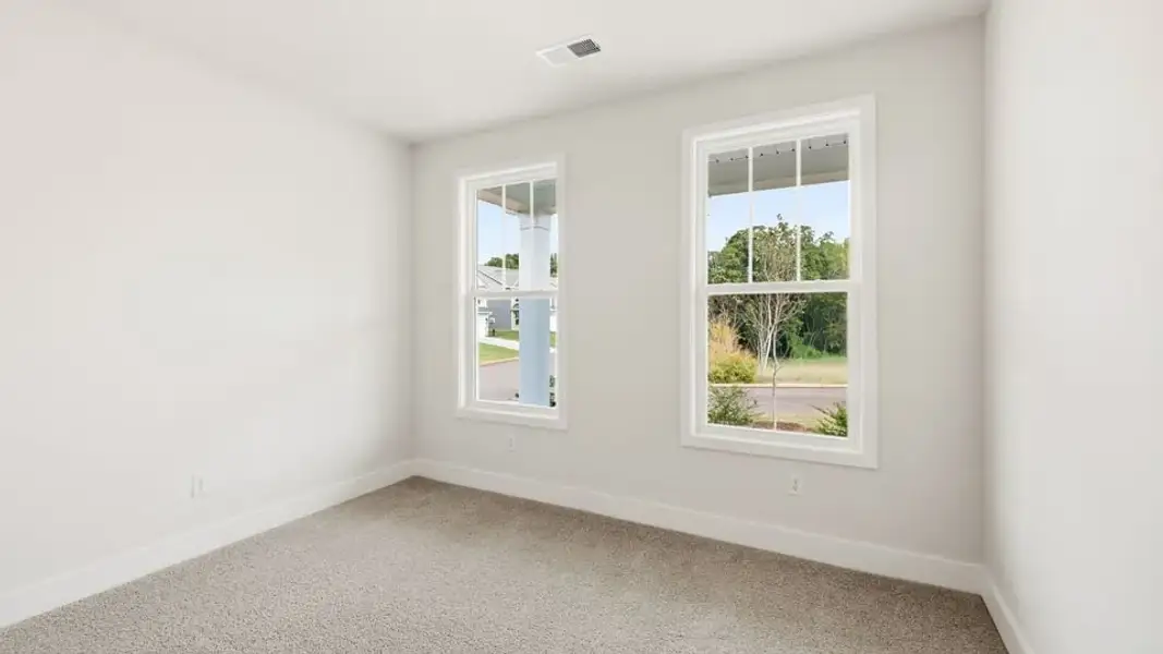 Spacious, unfurnished interior of a new home in Spring Ridge Reserve, Anderson (Image 22).