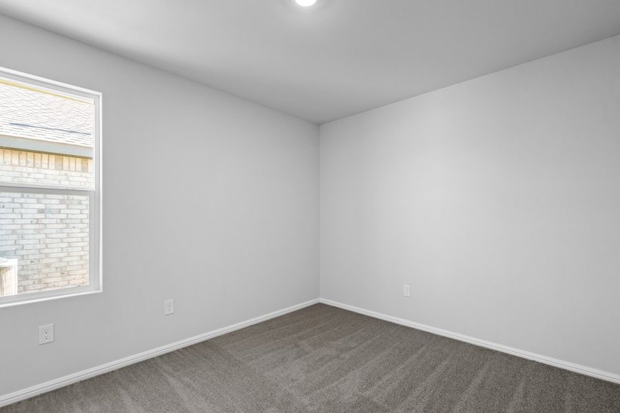 Representative unfurnished interior of a home built from the BELLVUE by D.R. Horton in Faculty Row, Abilene (Image 49).