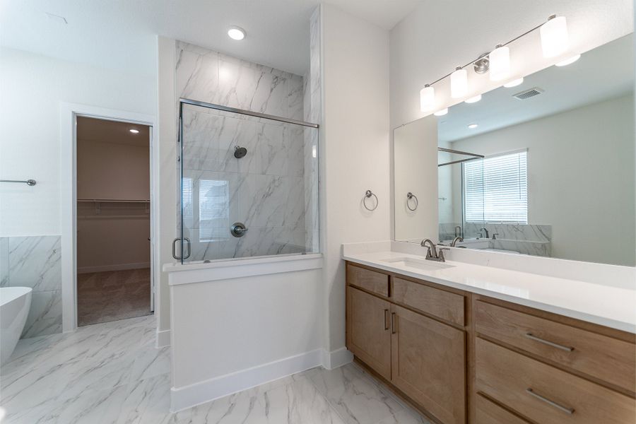 Furnished interior view inside a new home in Westwood, League City (Image 11).