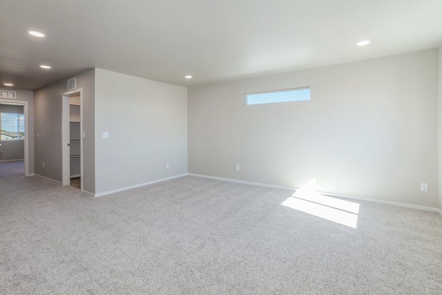 Spacious, unfurnished interior of a new home in Bloom, Fort Collins (Image 75).