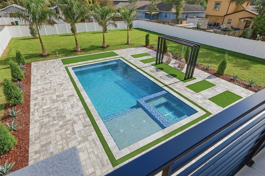 Image 87 of a home in .