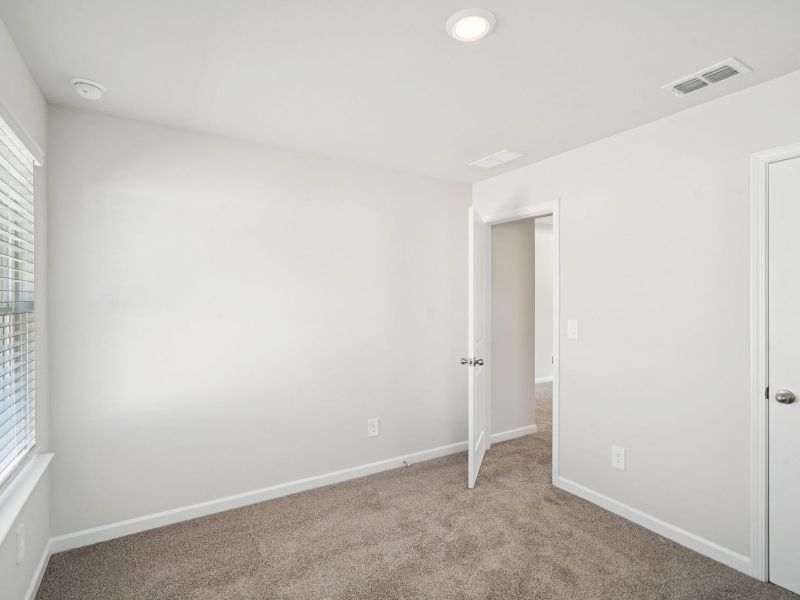 Spacious, unfurnished interior of a new home in Avalon - Reserve Series, Conyers (Image 19).