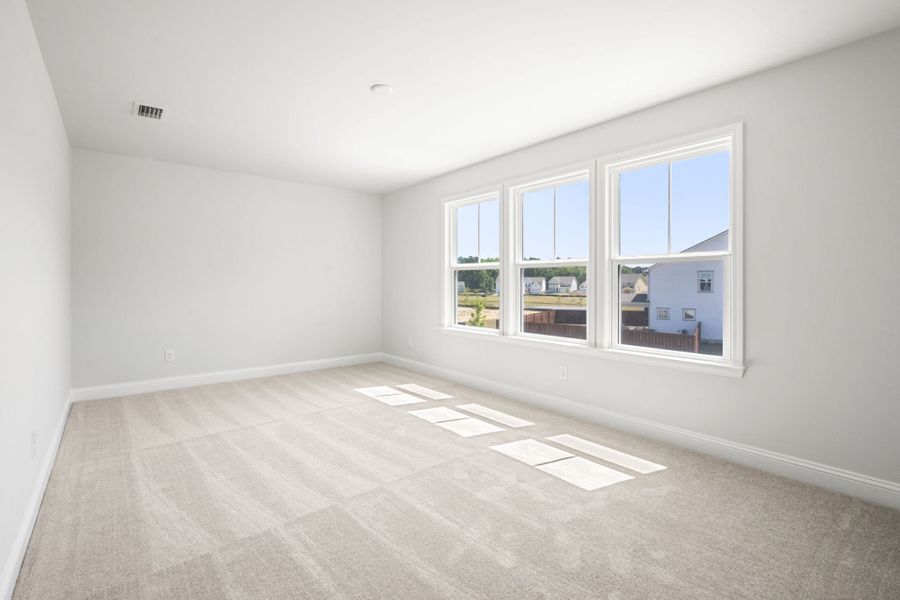 Spacious, unfurnished interior of a new home in Heartwood, Richmond Hill (Image 35).