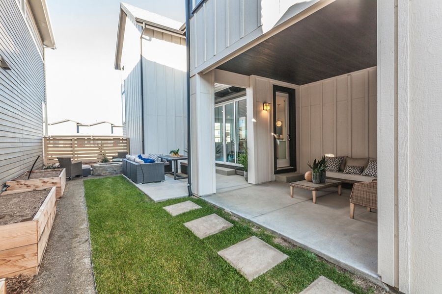 Representative exterior details of a home built from the Newton by Hartford Homes in Trailside, Timnath (Image 3).