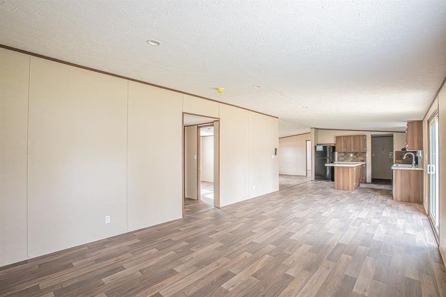 Spacious, unfurnished interior of a new home in , Azle (Image 18).