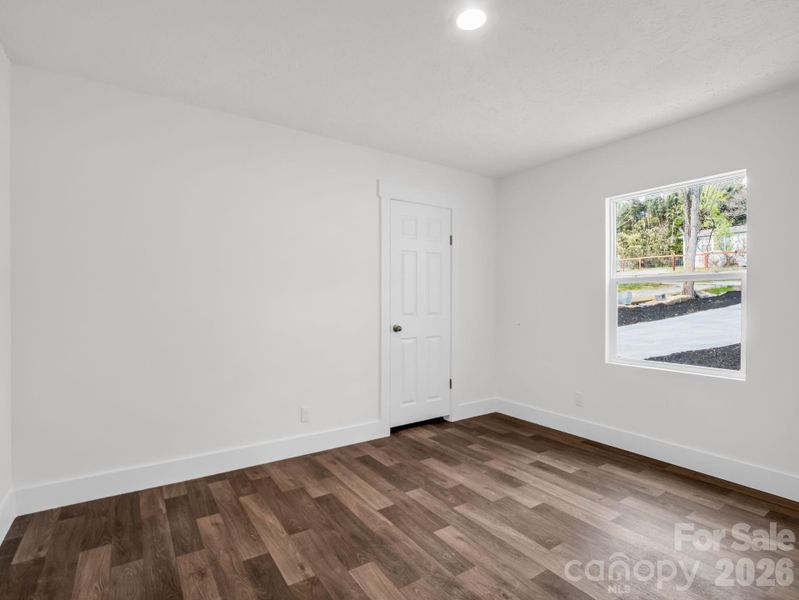 Spacious, unfurnished interior of a new home in , East Flat Rock (Image 35).