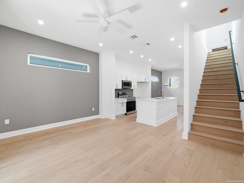 Spacious, unfurnished interior of a new home in , San Antonio (Image 25).