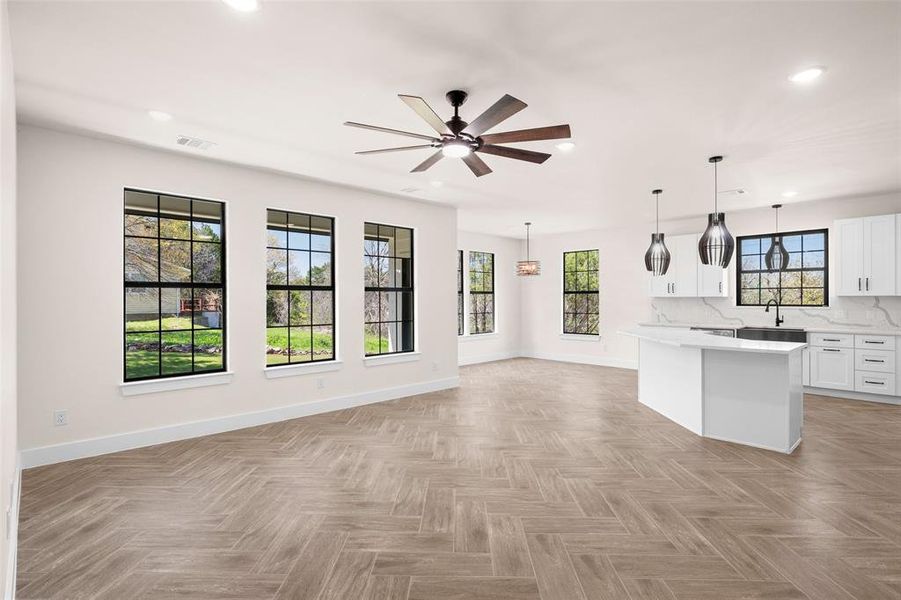 Spacious, unfurnished interior of a new home in , Granbury (Image 19). Spacious, unfurnished interior of a new home in , Granbury (Image 19).