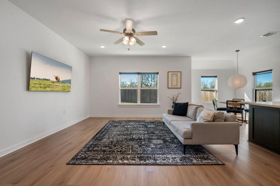 Furnished interior view inside a new home in Sun Chase, Del Valle (Image 23). Furnished interior view inside a new home in Sun Chase, Del Valle (Image 23).