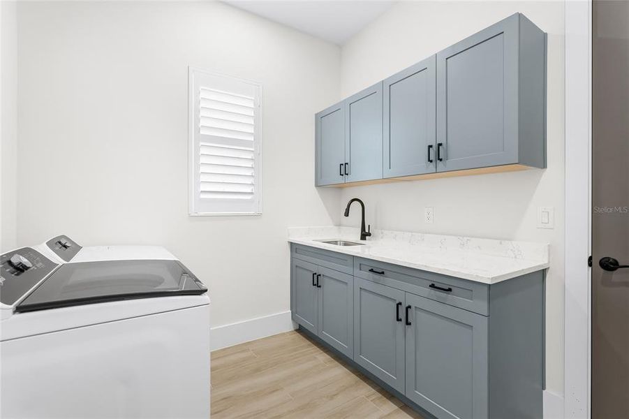 Furnished interior view inside a new home in , Sarasota (Image 50).