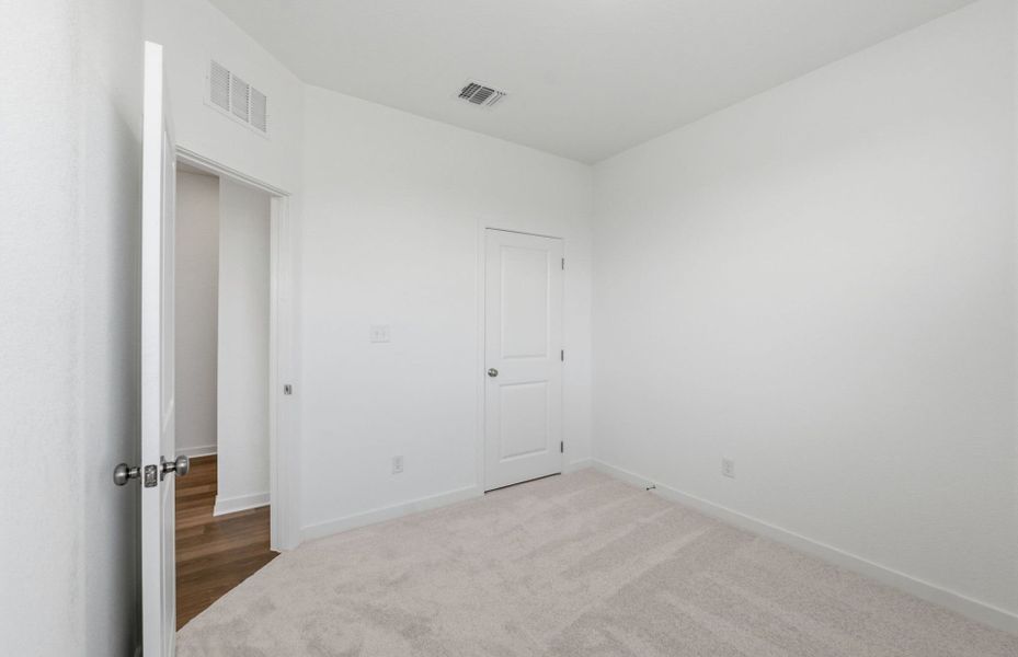 Spacious, unfurnished interior of a new home in Alto, San Marcos (Image 26).