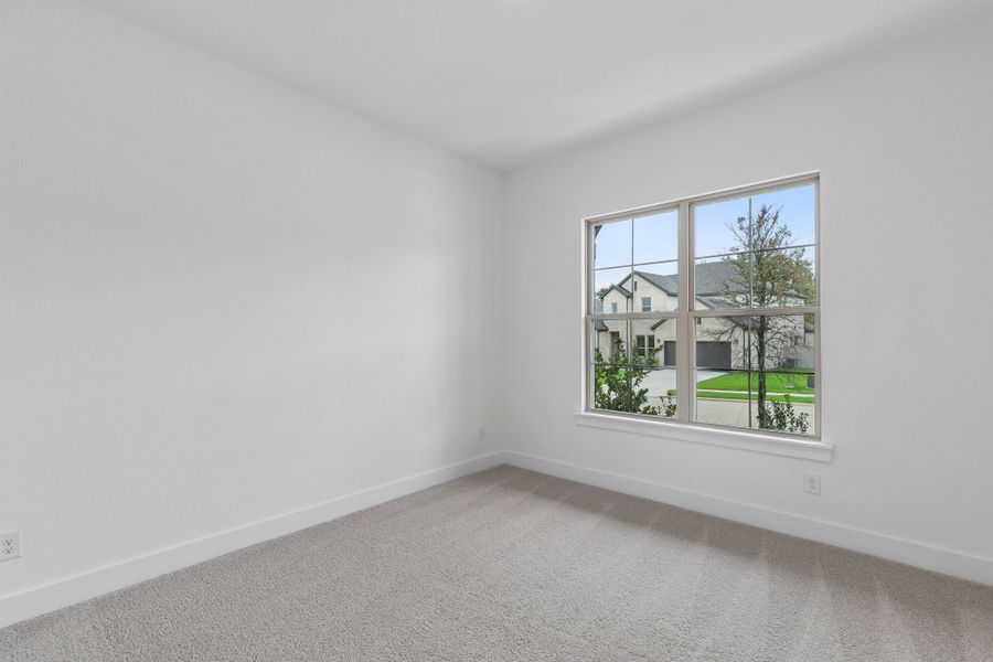 Spacious, unfurnished interior of a new home in Painted Tree Lakeside, McKinney (Image 30).