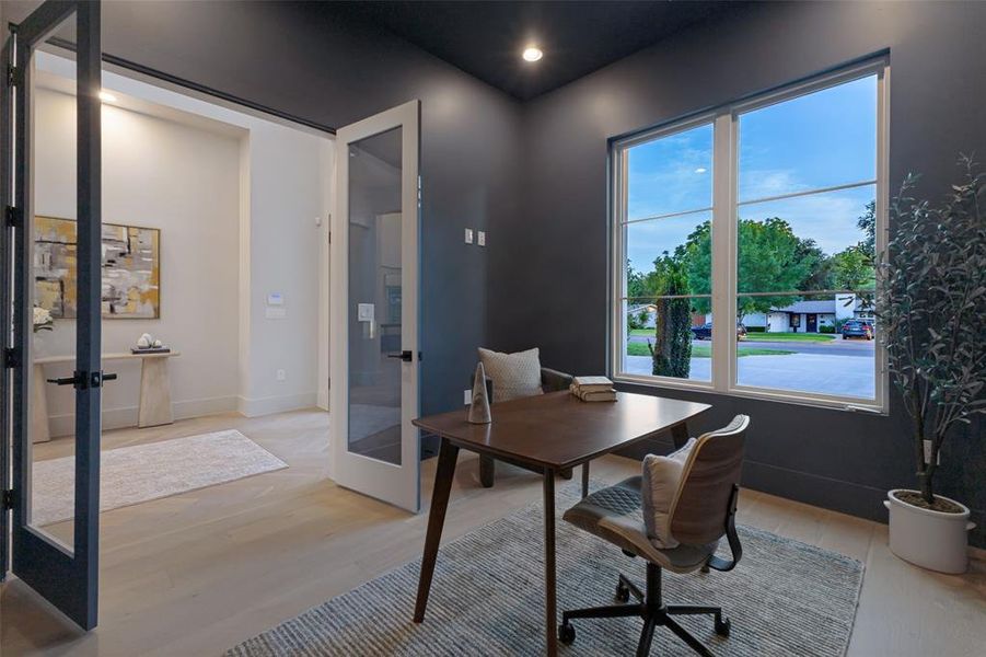 Furnished interior view inside a new home in , Dallas (Image 6). Furnished interior view inside a new home in , Dallas (Image 6).