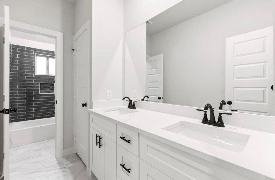 Furnished interior view inside a new home in Glendale Lakes, Rosharon (Image 15). Furnished interior view inside a new home in Glendale Lakes, Rosharon (Image 15).