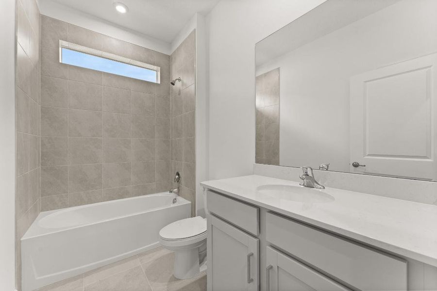 US_SEF_GATEWAY_LOT 354_bath 2