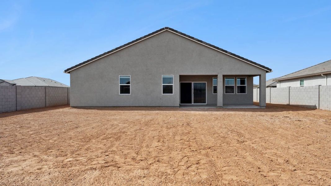 Exterior details and patio area of a home in Magma Ranch Vistas, Florence (Image 3).