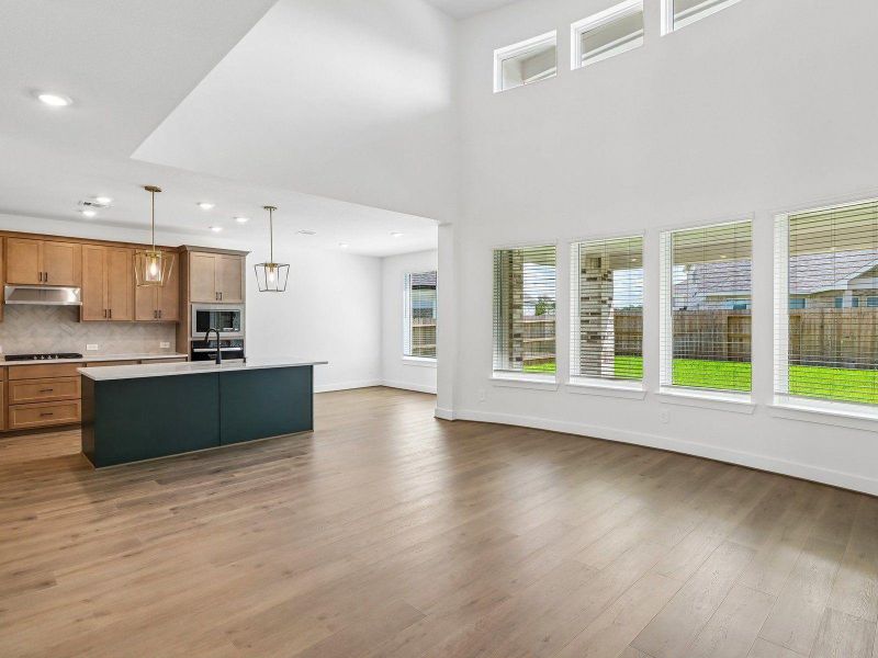Spacious, unfurnished interior of a new home in Kingdom Heights, Rosenberg (Image 47).