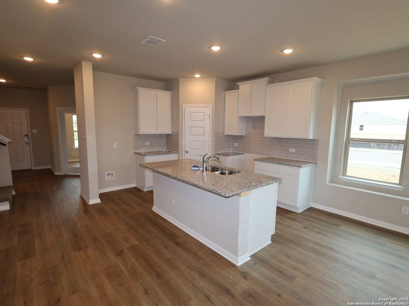Furnished interior view inside a new home in Cinco Lakes, San Antonio (Image 4). Furnished interior view inside a new home in Cinco Lakes, San Antonio (Image 4).