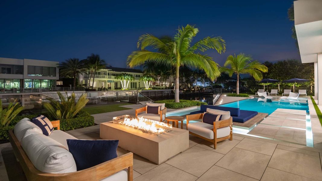 207 W Coconut Palm Rd (58)