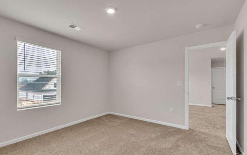 Spacious, unfurnished interior of a new home in River Walk Farm, Covington (Image 16).