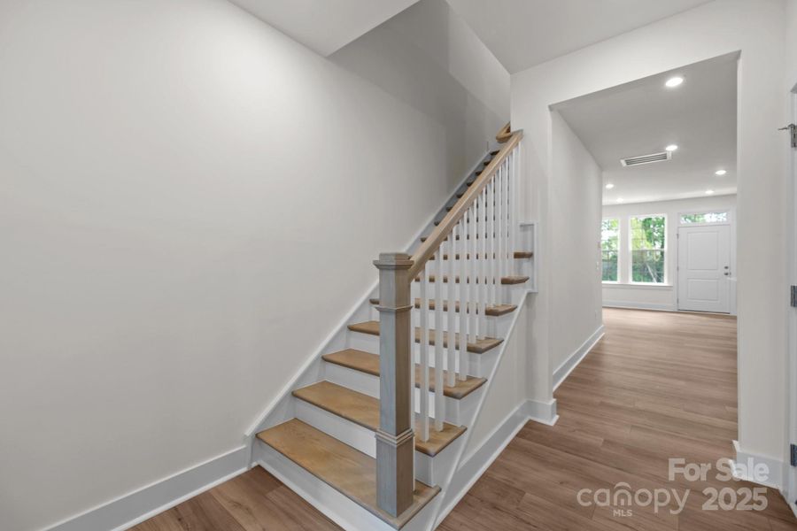 Spacious, unfurnished interior of a new home in Greenway Overlook, Charlotte (Image 20). Spacious, unfurnished interior of a new home in Greenway Overlook, Charlotte (Image 20).
