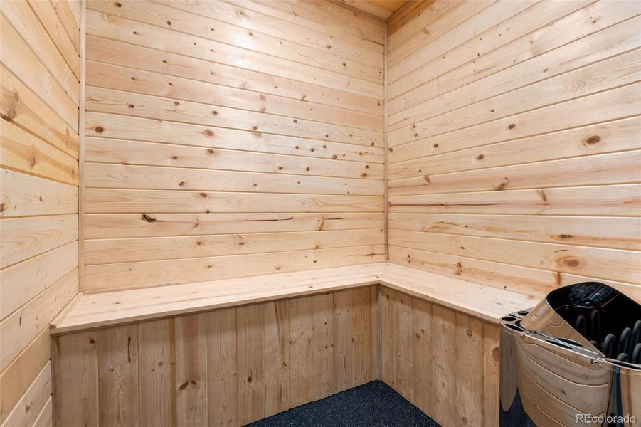 Image 32 of a home in .