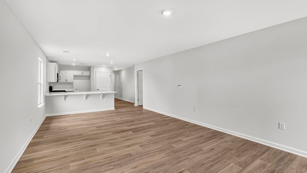 Spacious, unfurnished interior of a new home in Tyger Pines, Moore (Image 28).