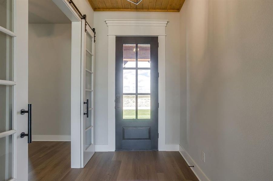 Spacious, unfurnished interior of a new home in Peaks at Lone Elm, Waxahachie (Image 33). Spacious, unfurnished interior of a new home in Peaks at Lone Elm, Waxahachie (Image 33).