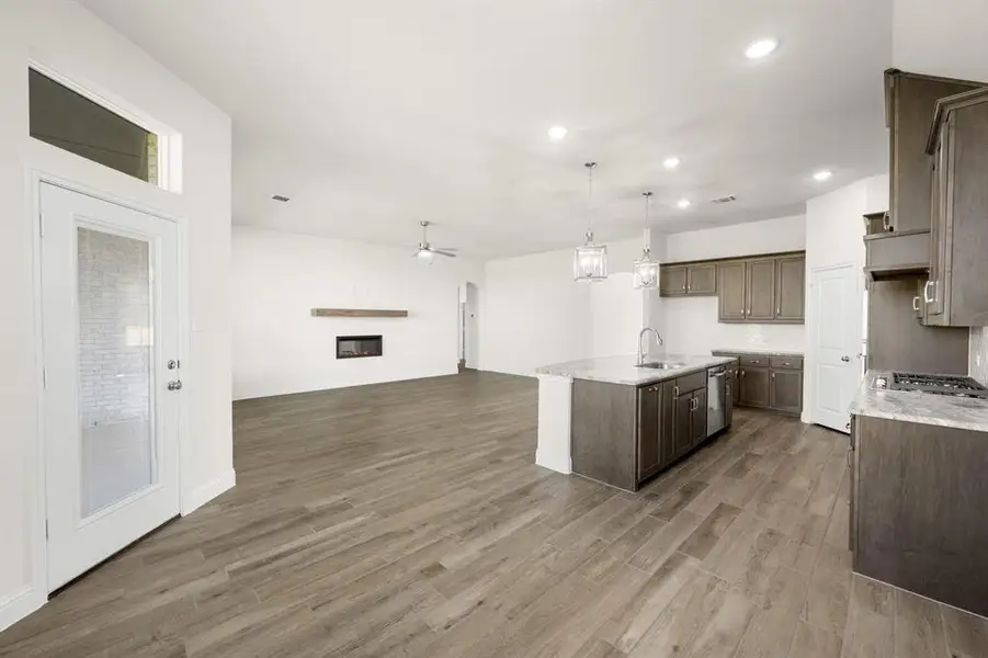 257 Pine Leaf- Dining-2 257 Pine Leaf- Dining-2