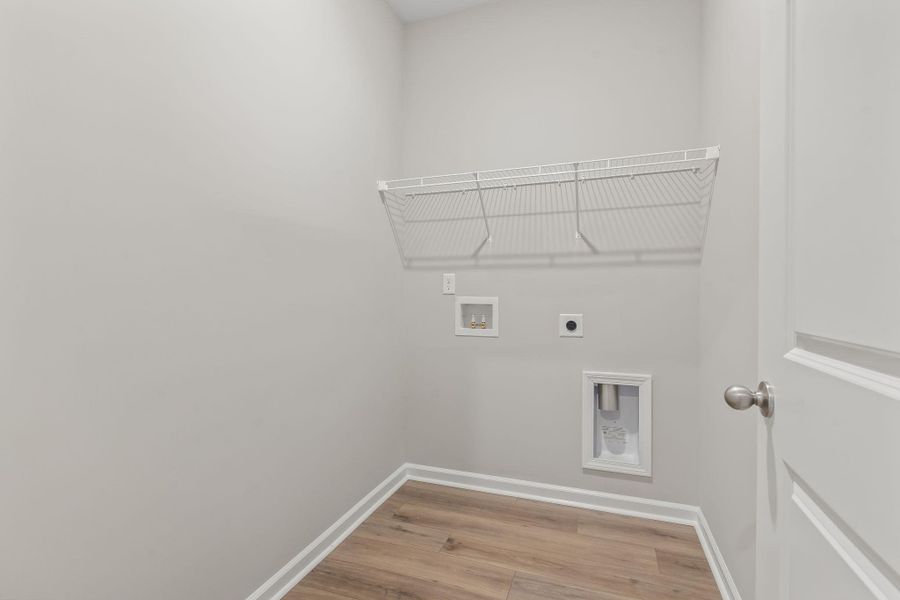 Spacious, unfurnished interior of a new home in White Oak Estates, Conway (Image 30).