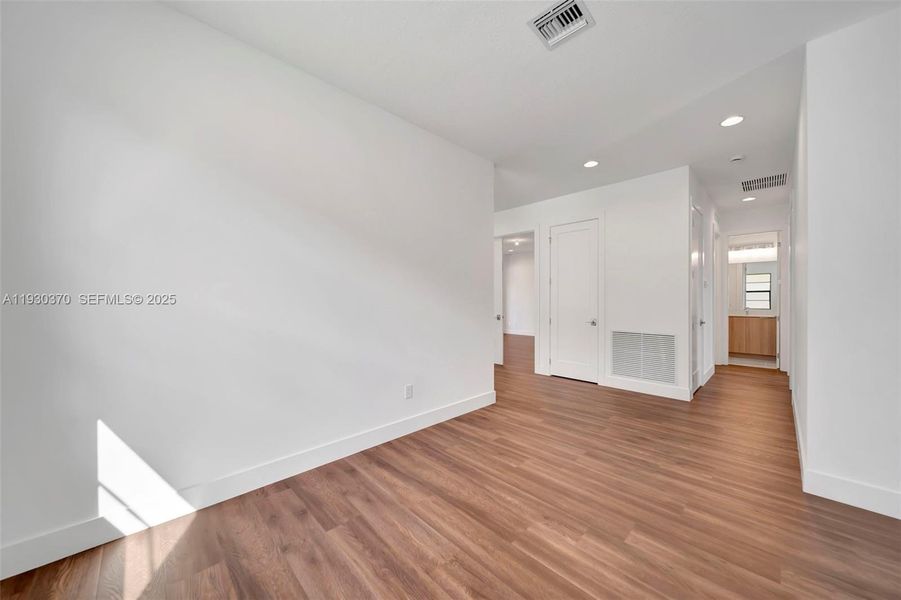 Spacious, unfurnished interior of a new home in Marina Landings, Fort Lauderdale (Image 54).