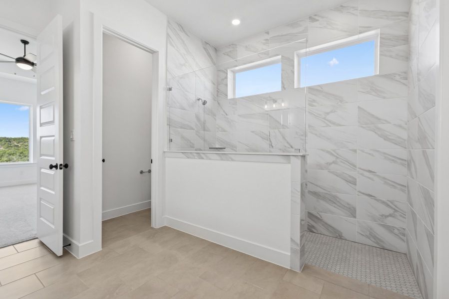 The Violet - Owner's Bath