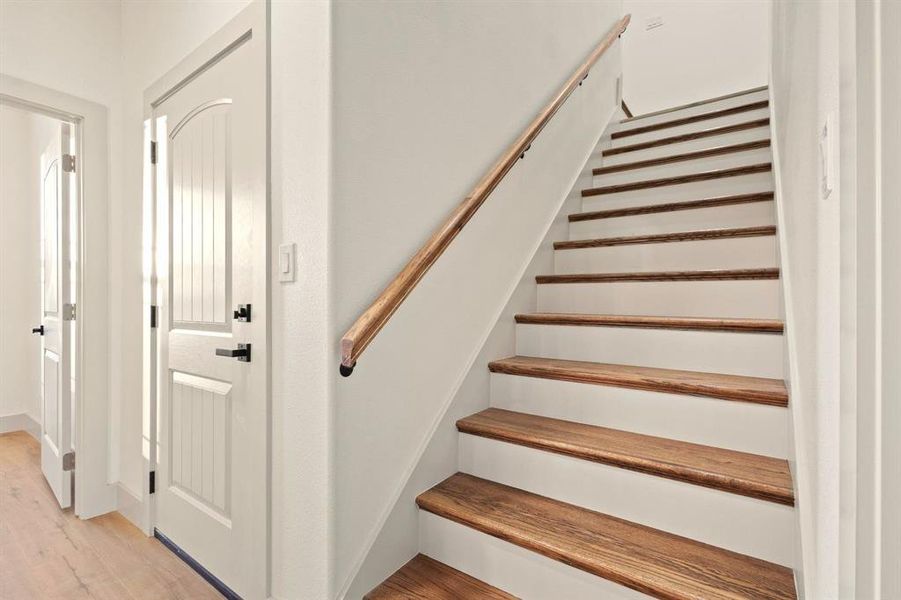 Spacious, unfurnished interior of a new home in , Bonham (Image 34).