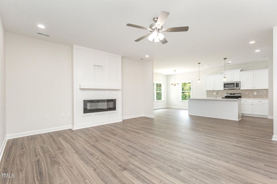 007_kv0a9372-edit_5 007_kv0a9372-edit_5