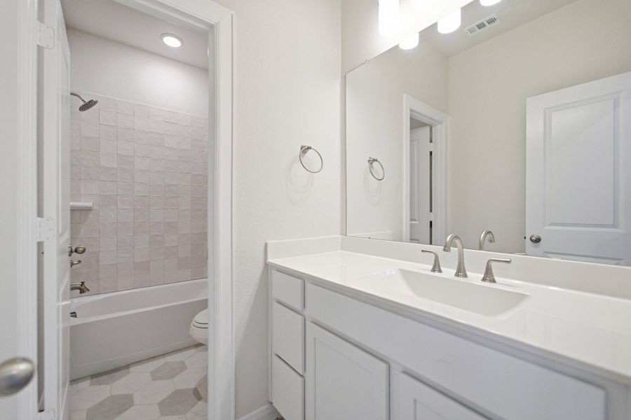 Furnished interior view inside a new home in La Terra, Celina (Image 15).