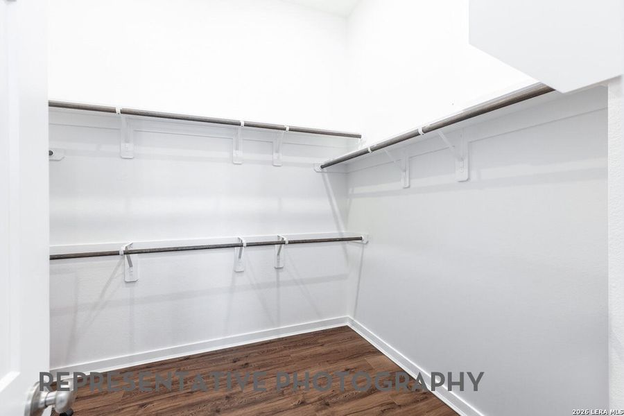Spacious, unfurnished interior of a new home in Davis Ranch, San Antonio (Image 20).