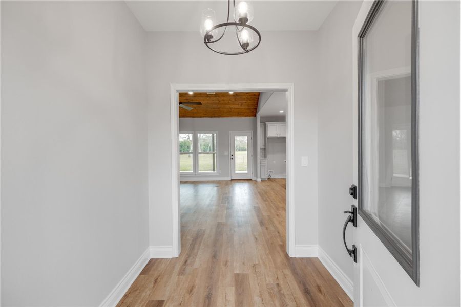 Spacious, unfurnished interior of a new home in , Grapeland (Image 29).