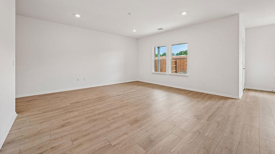Spacious, unfurnished interior of a new home in Bar W Ranch, Leander (Image 31).