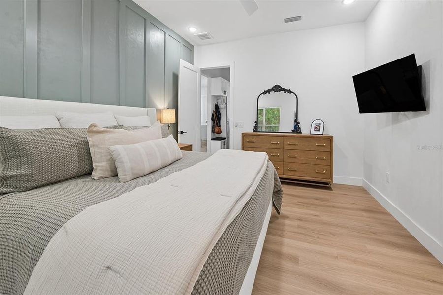 Furnished interior view inside a new home in , Fort White (Image 39).