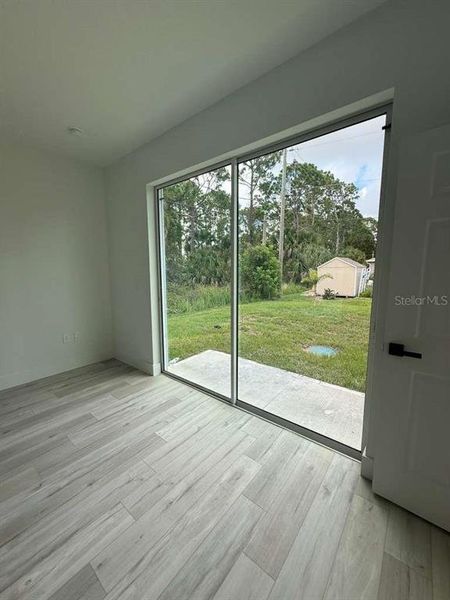 Spacious, unfurnished interior of a new home in , Palm Bay (Image 28).