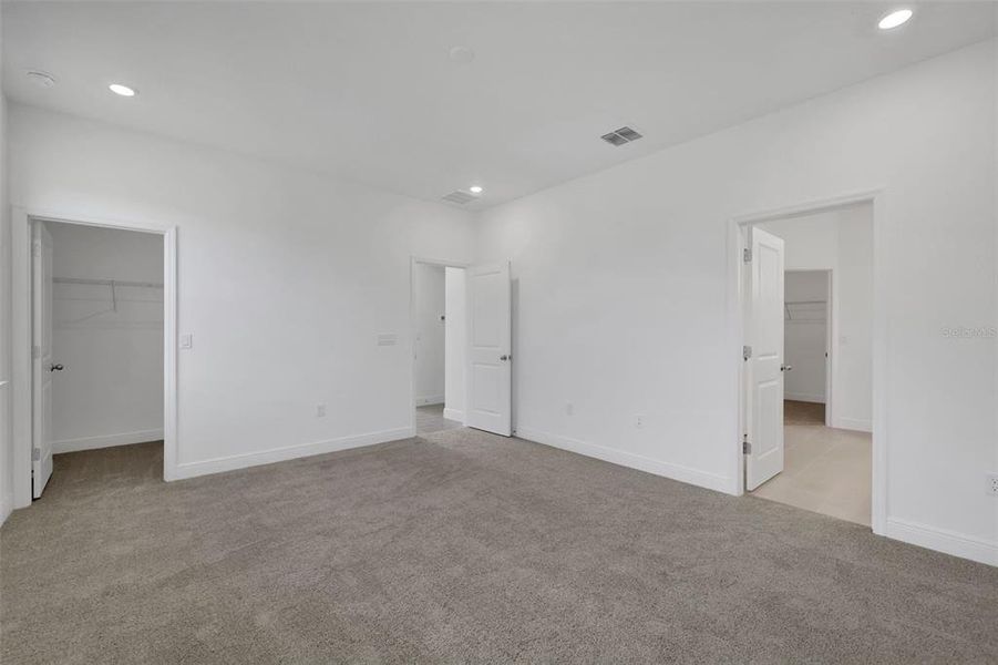 Spacious, unfurnished interior of a new home in Crossroads at Kelly Park, Apopka (Image 33).