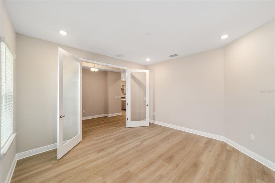 Spacious, unfurnished interior of a new home in , Ocala (Image 17).