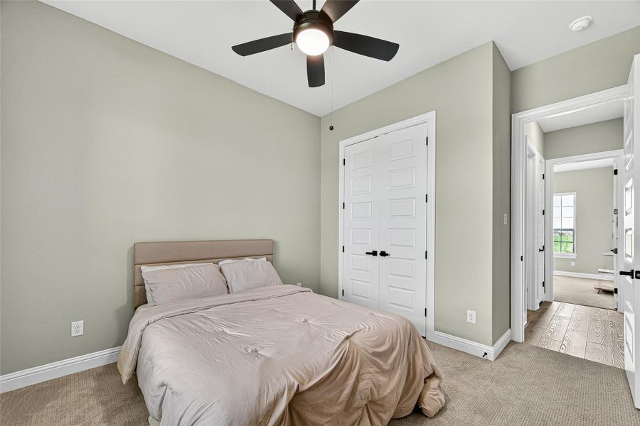 Furnished interior view inside a new home in Sierra Vista, Iowa Colony (Image 27). Furnished interior view inside a new home in Sierra Vista, Iowa Colony (Image 27).