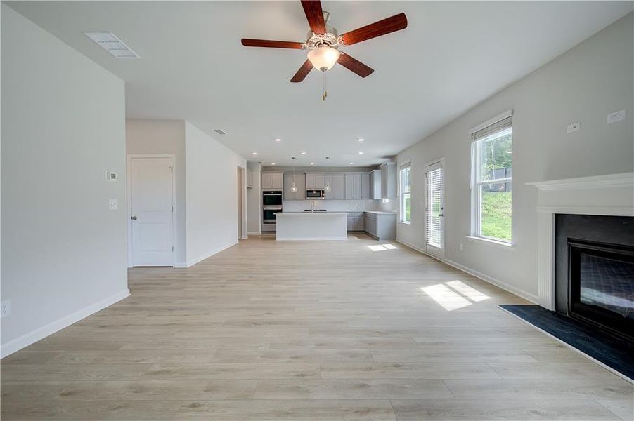Spacious, unfurnished interior of a new home in Abbotts Crossing, Conyers (Image 24). Spacious, unfurnished interior of a new home in Abbotts Crossing, Conyers (Image 24).