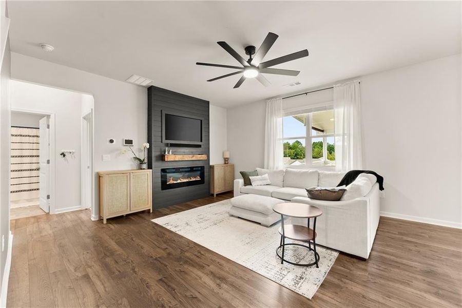 Furnished interior view inside a new home in , Dawsonville (Image 6).